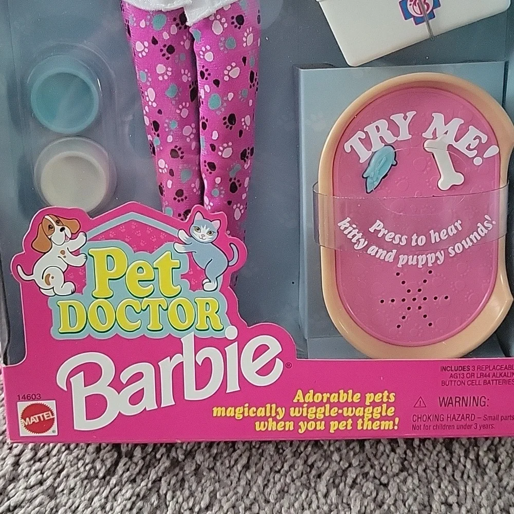 Pet Doctor Barbie - Picture 2 of 7